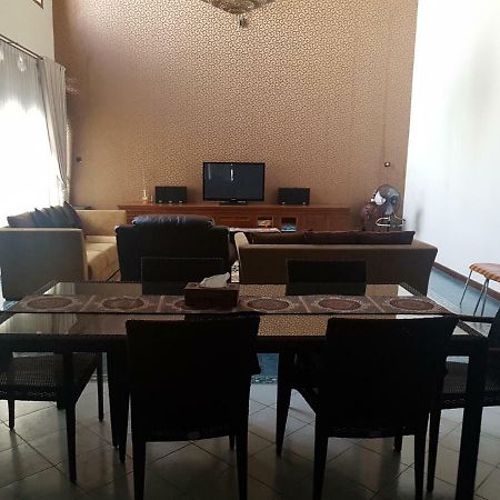 فندق Ndalem Bintaran يوغياكارتا المظهر الخارجي الصورة